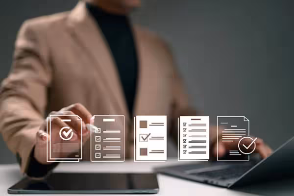 Formulaire de contact accessible sur un écran, avec signaux de conversion et confirmation d'envoi